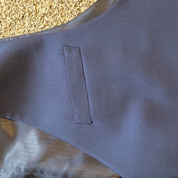 Blue suit vest - Picture 3 of 6